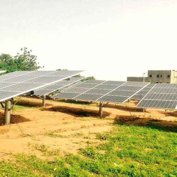Sistema de energia solar de 120 kVA no Mali